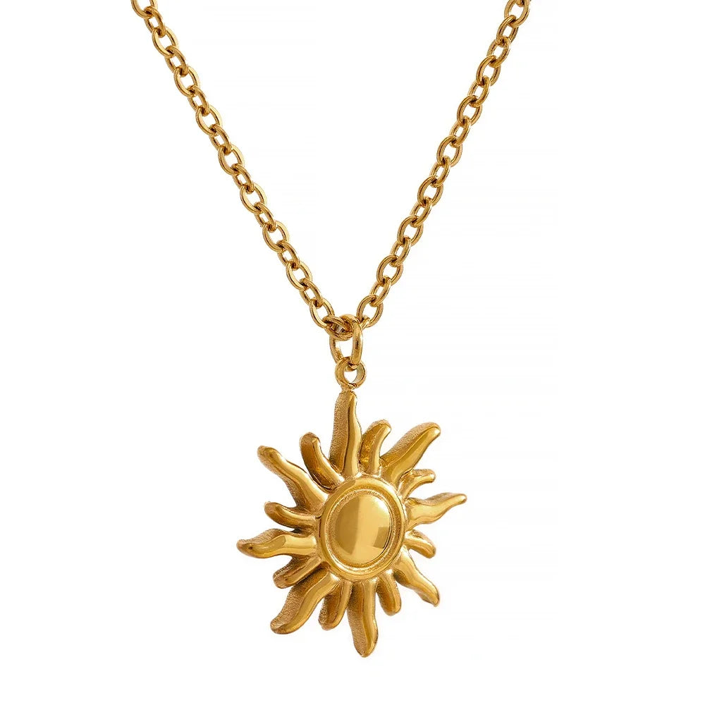 Colar com Pingente de Sol a Ouro 18K 